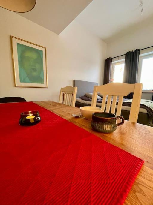 Newly Built Bright Apartment, Close To Everything If You Want To Visit Stockholm, You Will Find The Perfect Accommodation Here! Ferry Line 80 Makes It Very Convenient And Easy To Get To The City Center Nacka Ngoại thất bức ảnh