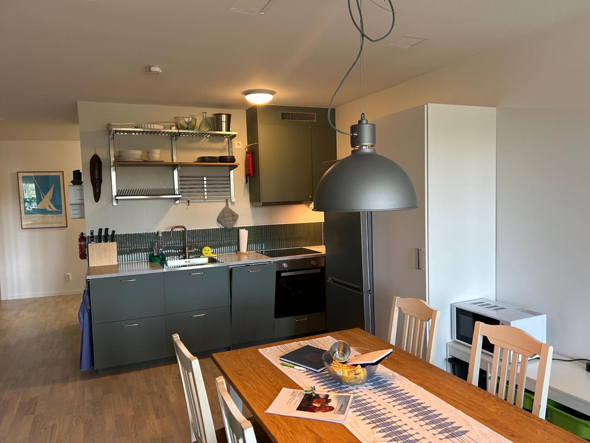 Newly Built Bright Apartment, Close To Everything If You Want To Visit Stockholm, You Will Find The Perfect Accommodation Here! Ferry Line 80 Makes It Very Convenient And Easy To Get To The City Center Nacka Ngoại thất bức ảnh