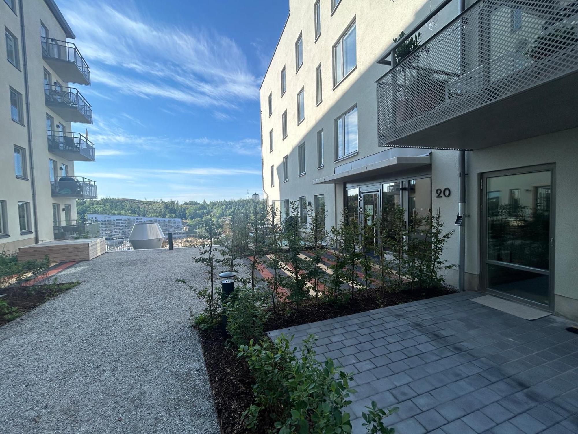 Newly Built Bright Apartment, Close To Everything If You Want To Visit Stockholm, You Will Find The Perfect Accommodation Here! Ferry Line 80 Makes It Very Convenient And Easy To Get To The City Center Nacka Ngoại thất bức ảnh